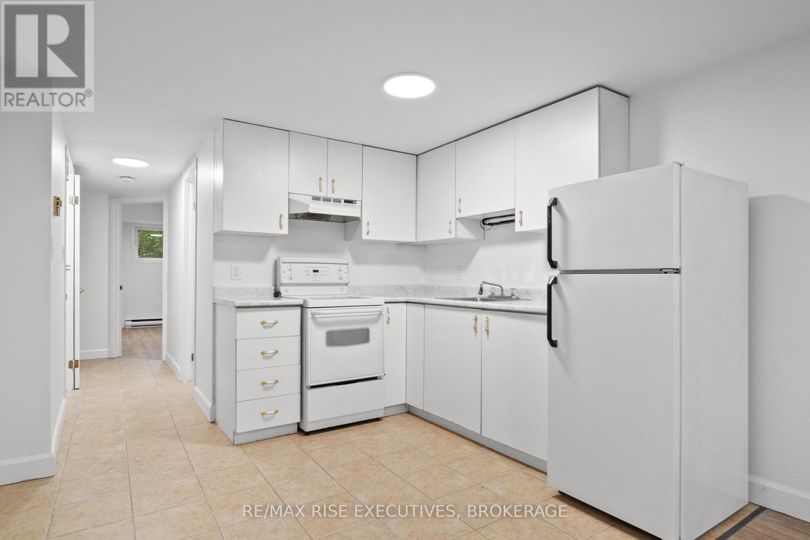 426 MONTREAL STREET - Image 26