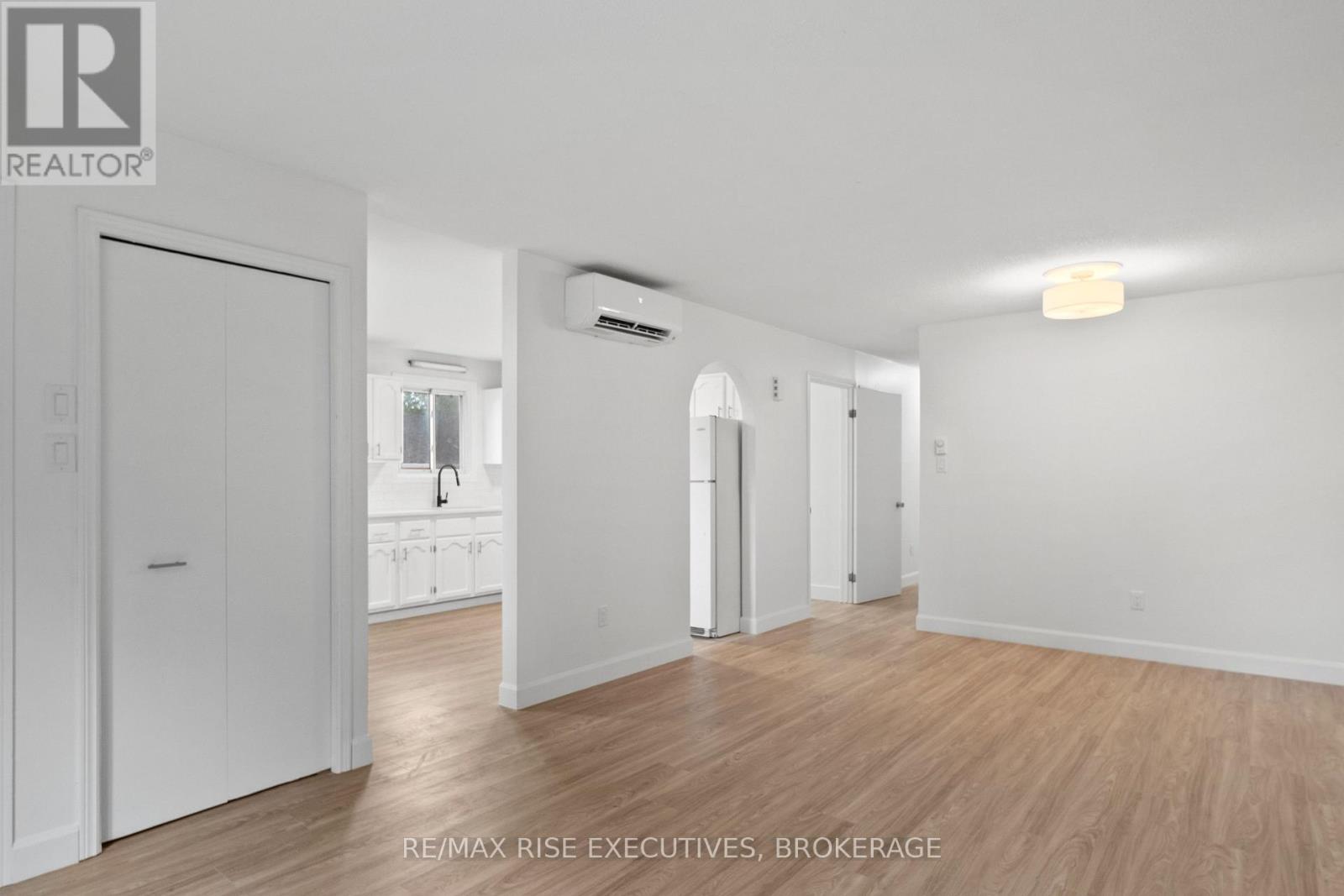 426 MONTREAL STREET - Image 5