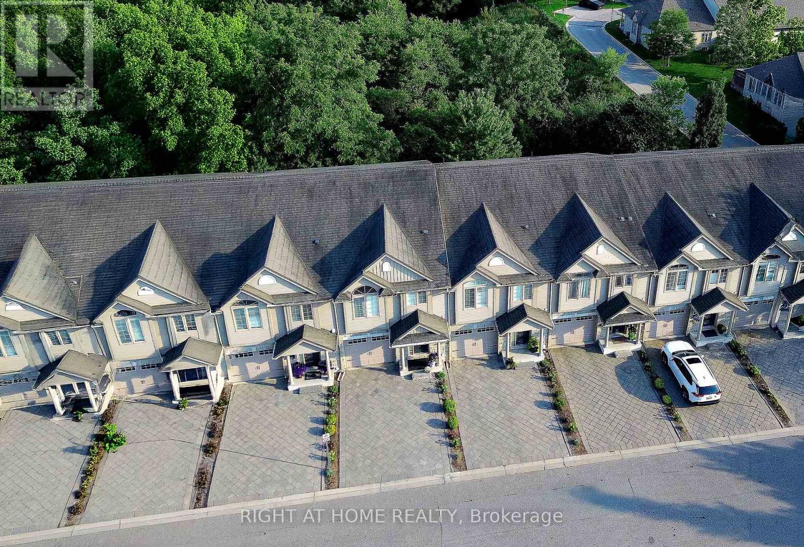 #7 582 HYDE PARK ROAD - Image 3