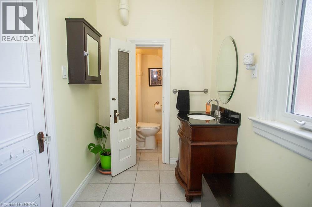 162 GRAND RIVER Street N - Image 18