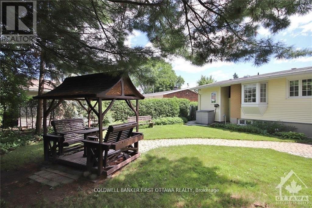 3 Bed, 2 Bath House for Rent in Ottawa – 74 HILLIARD AVENUE, Ottawa – MLS# X13683614 - Image 28