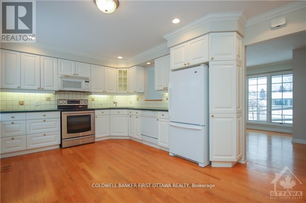 3 Bed, 2 Bath House for Rent in Ottawa – 74 HILLIARD AVENUE, Ottawa – MLS# X13683614 - Image 8