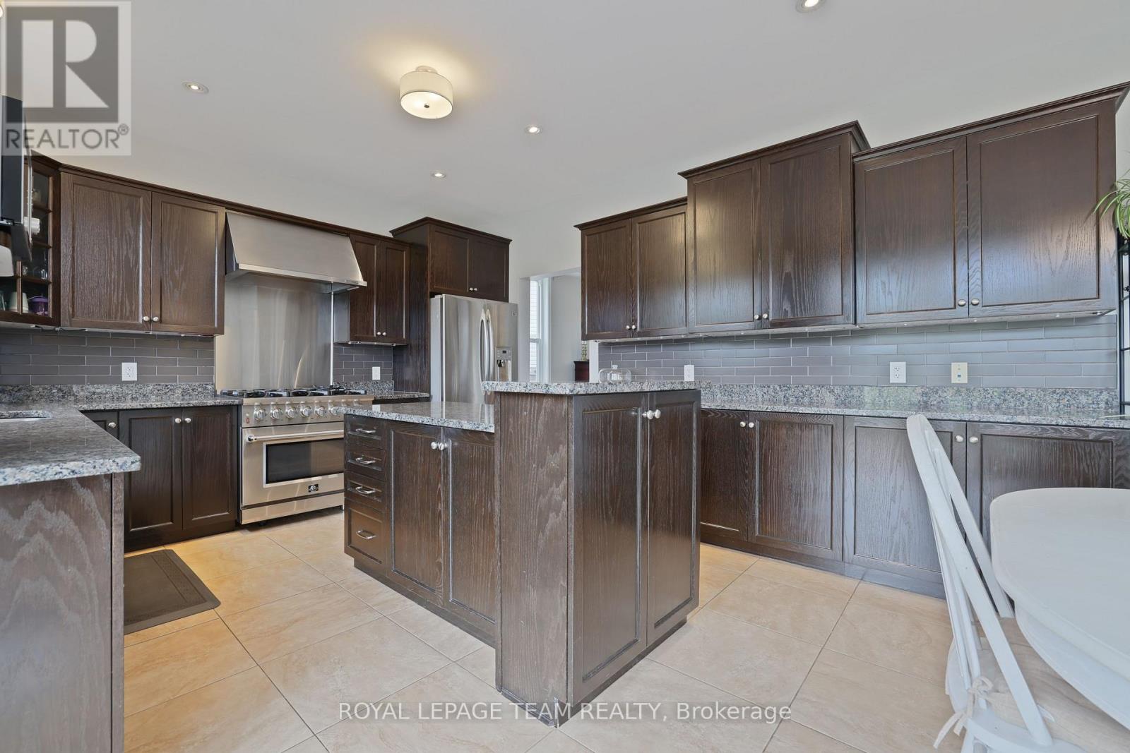 5 Bed, 4 Bath House for Sale in Ottawa – 622 ANJANA CIRCLE, Ottawa – MLS# X13683624 - Image 13