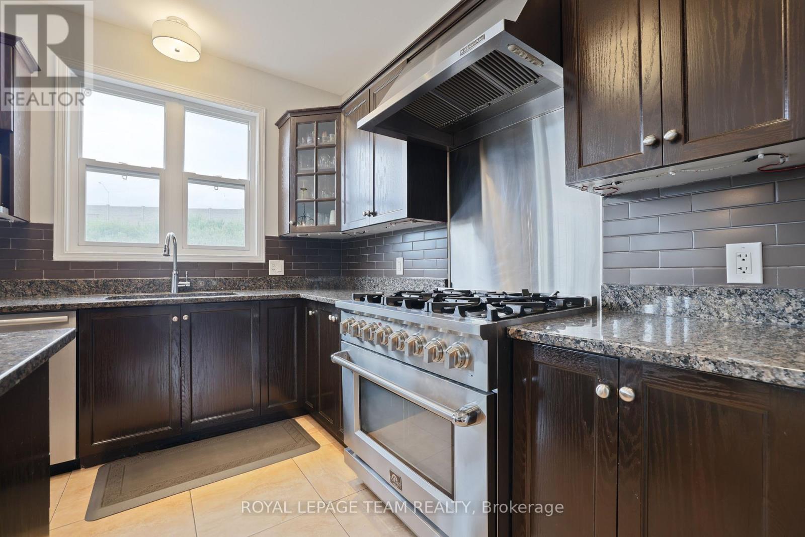5 Bed, 4 Bath House for Sale in Ottawa – 622 ANJANA CIRCLE, Ottawa – MLS# X13683624 - Image 16