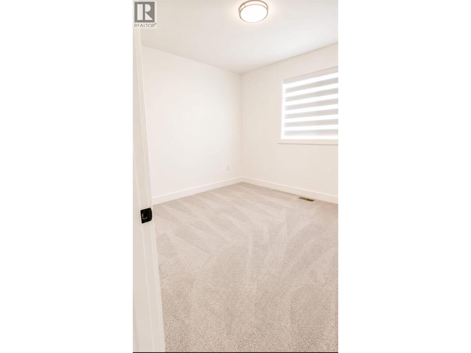 #1 304 Sumac Road - 19