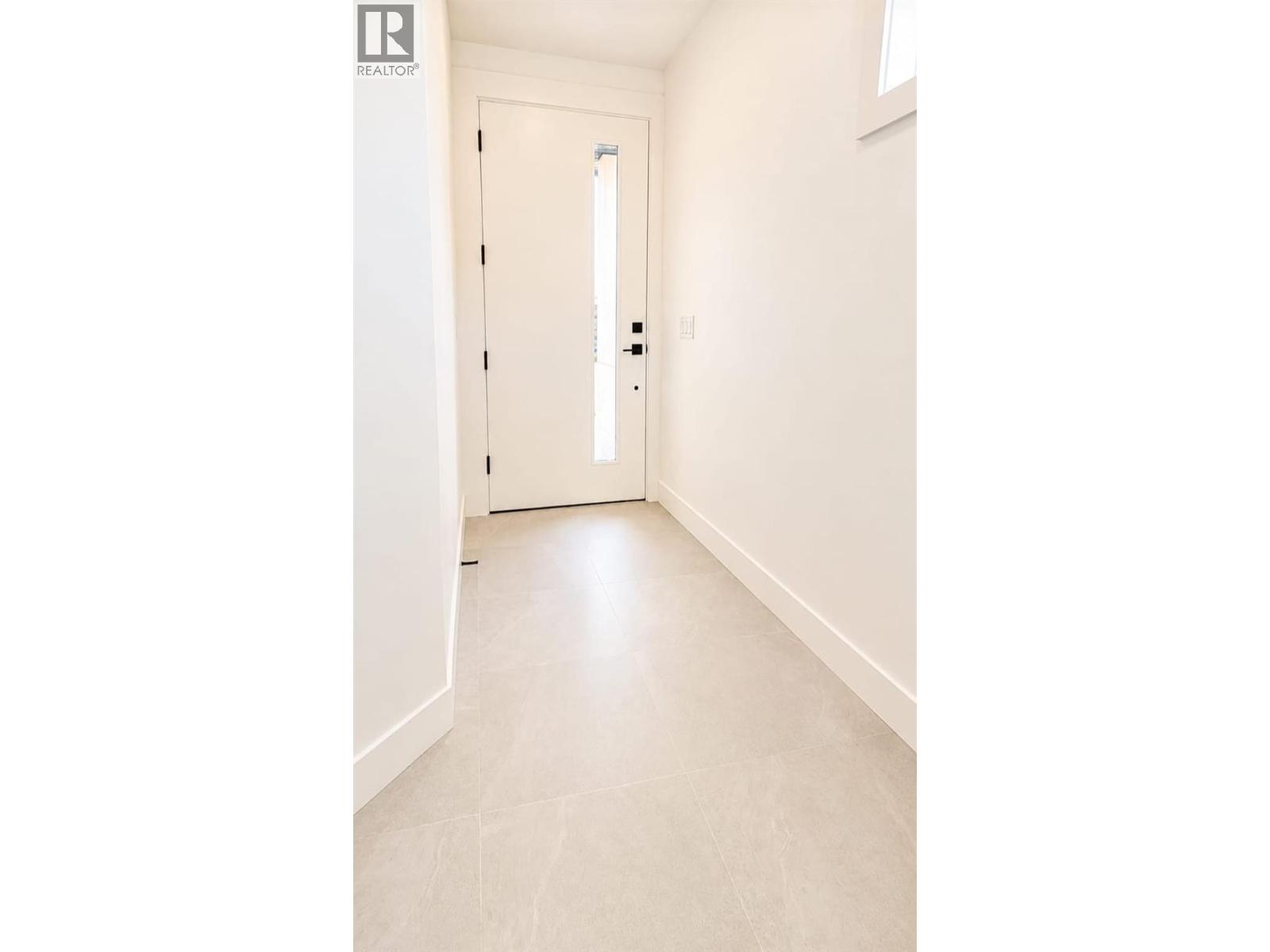 #1 304 Sumac Road - 5