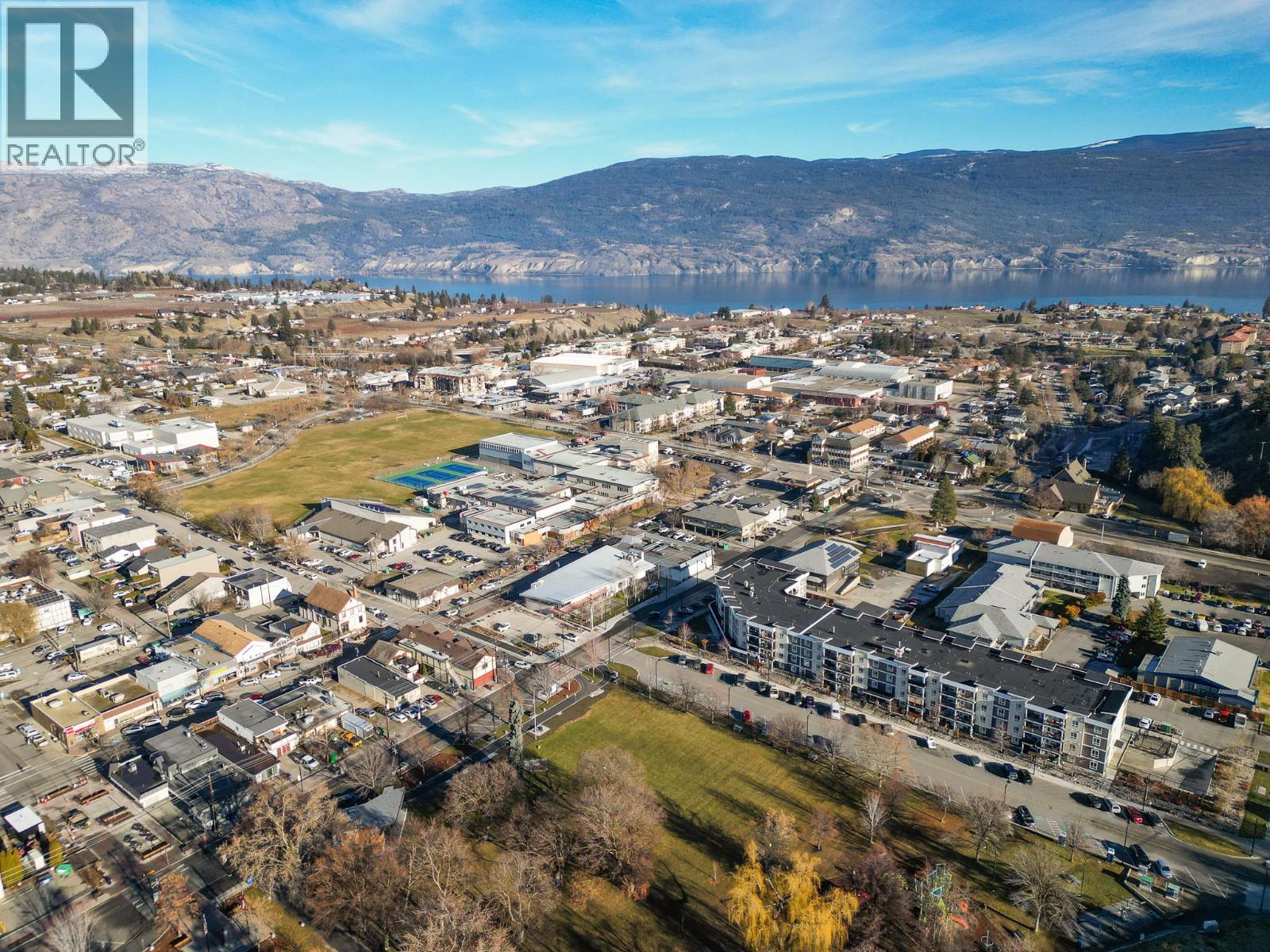 9901 Main Street, Summerland