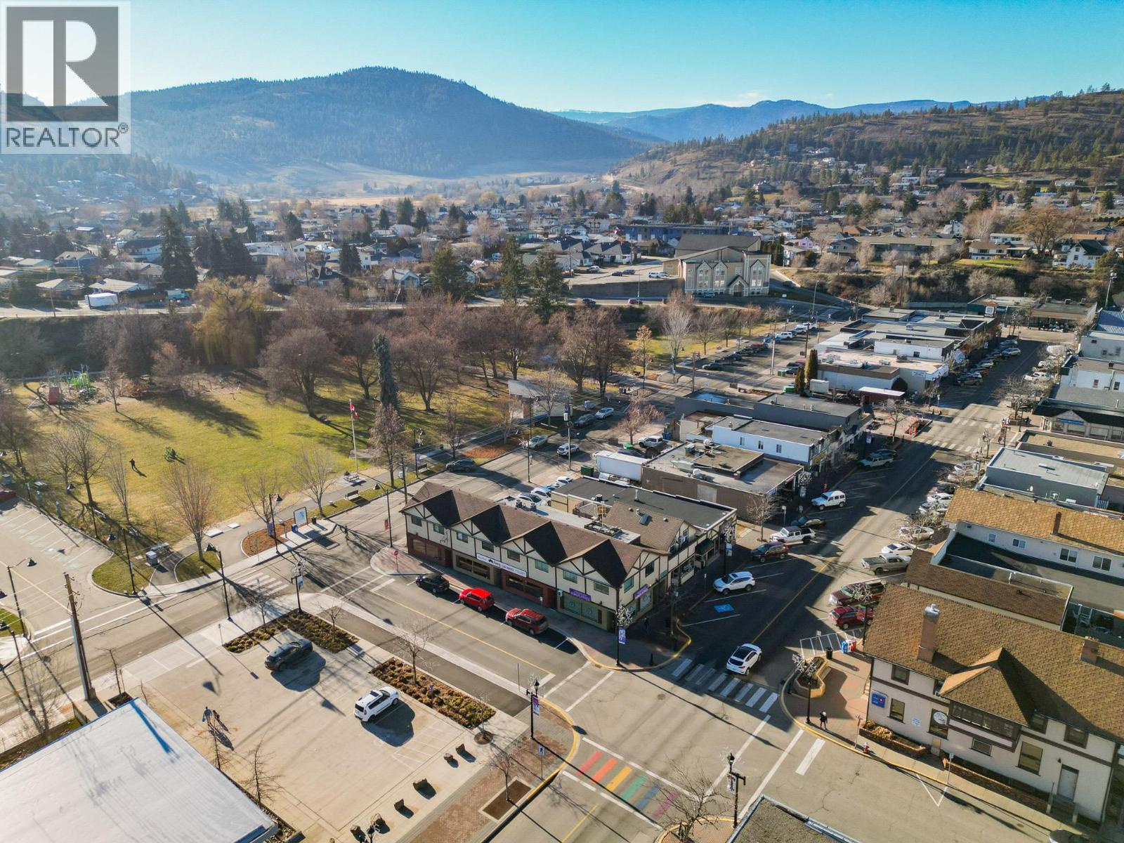 9901 Main Street, Summerland