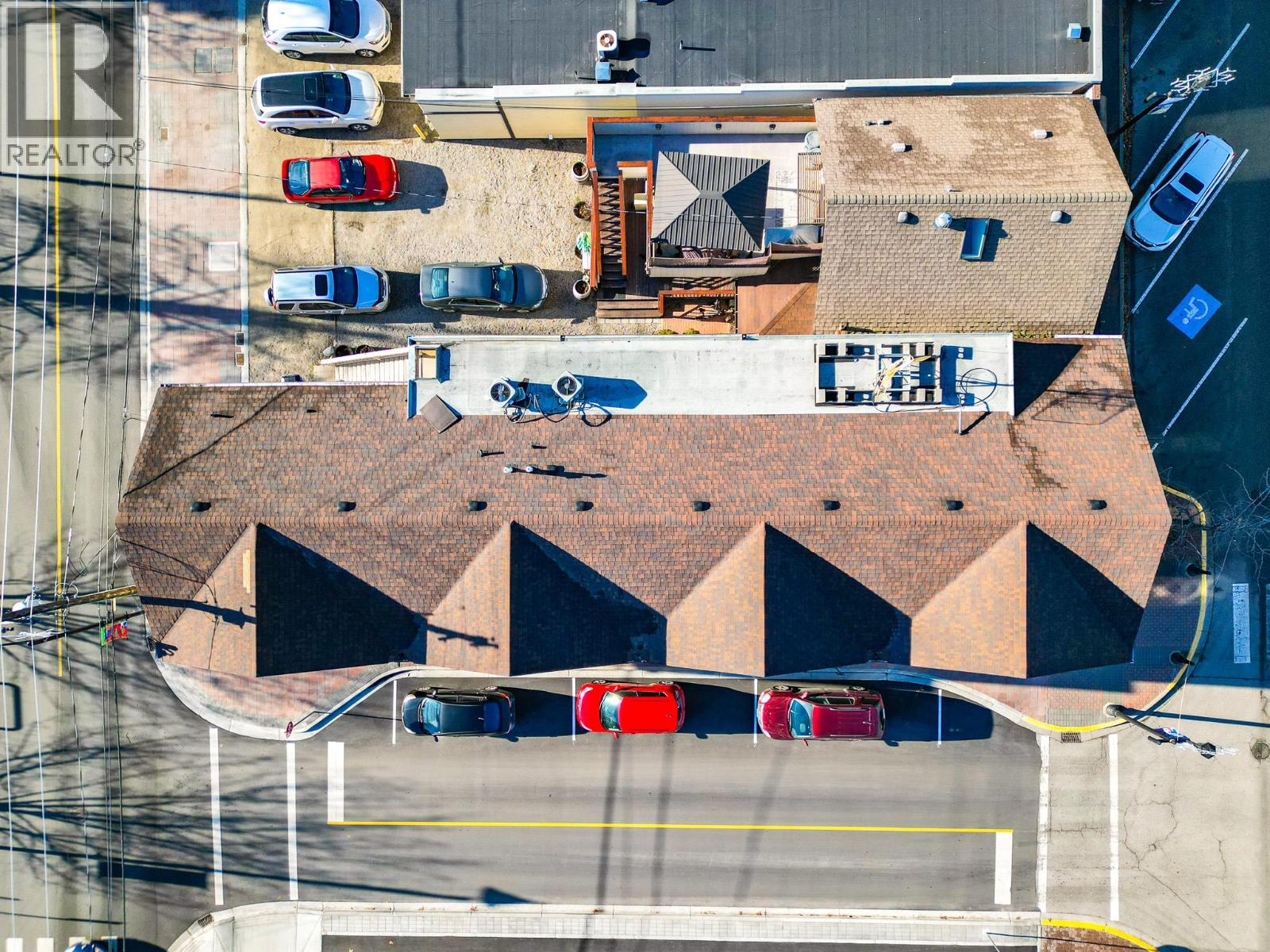 9901 Main Street, Summerland