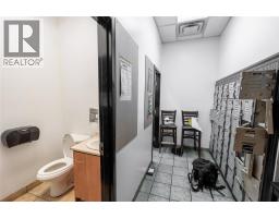 1249 London Road, Sarnia, ON N7S1P3 Photo 28