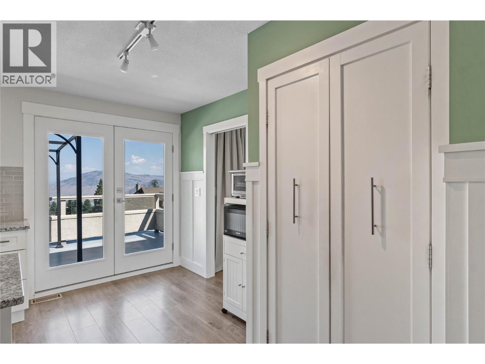 961 GREYSTONE Crescent - 16