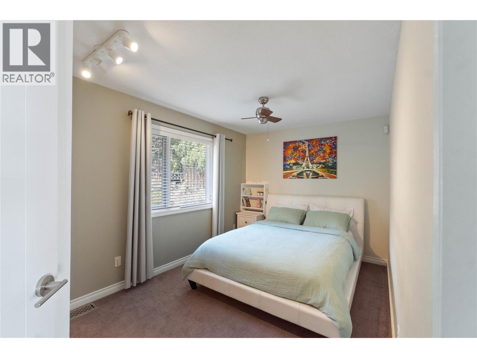 961 GREYSTONE Crescent - Image 24