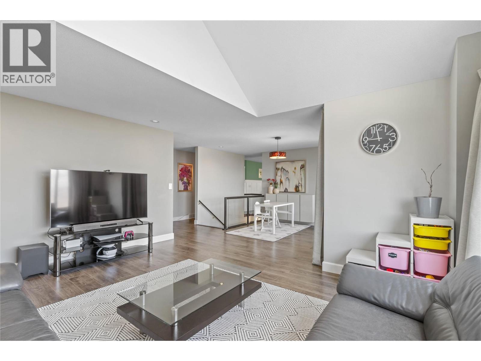 961 GREYSTONE Crescent - 9