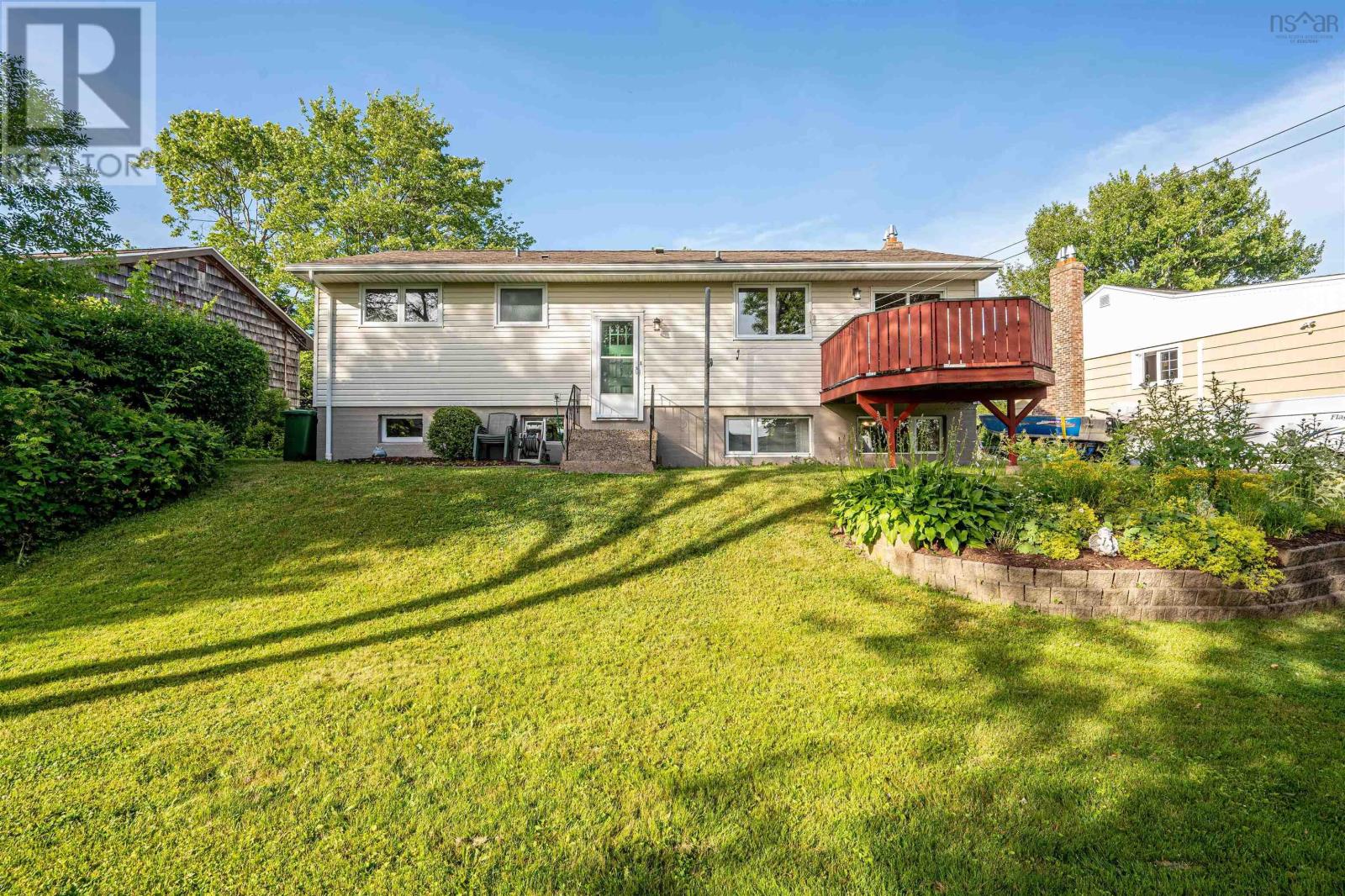 Property 45 of 49 of 8 Windward Avenue