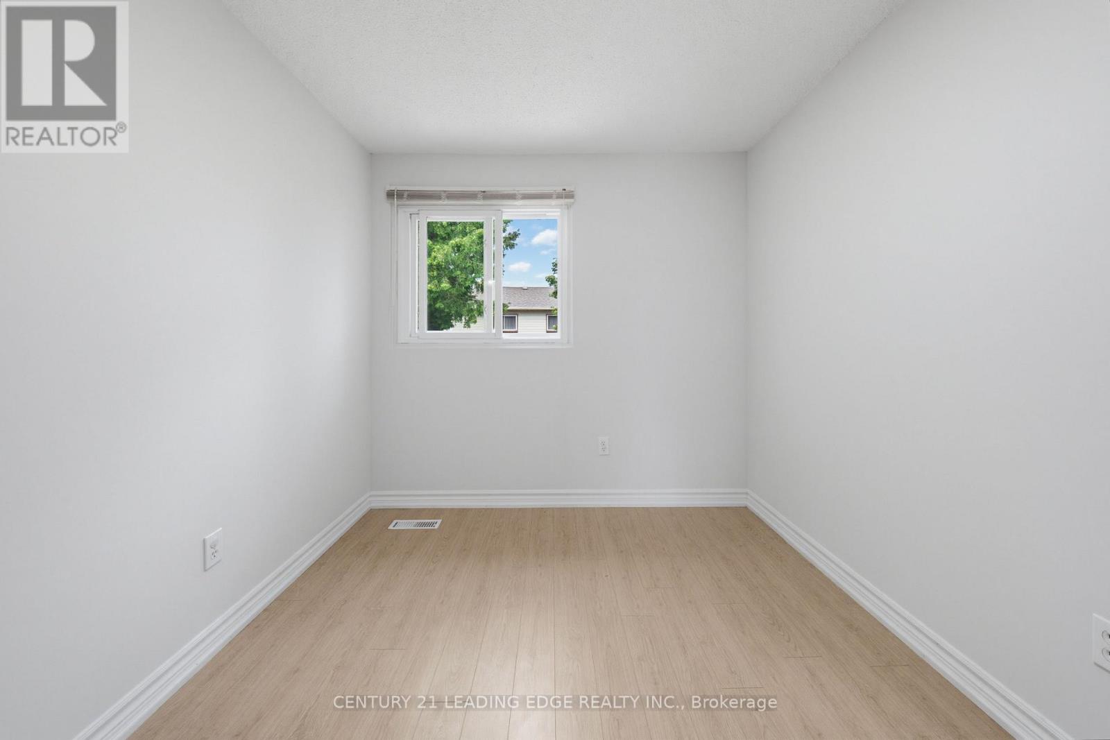109 PHALEN CRESCENT - 22
