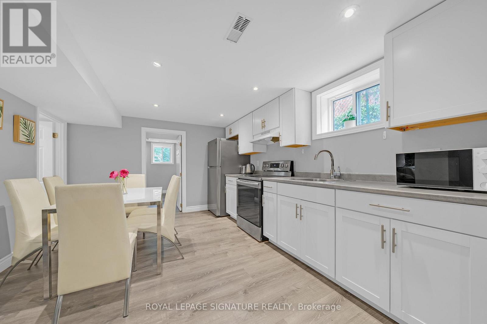 118 REXLEIGH DRIVE - Image 33