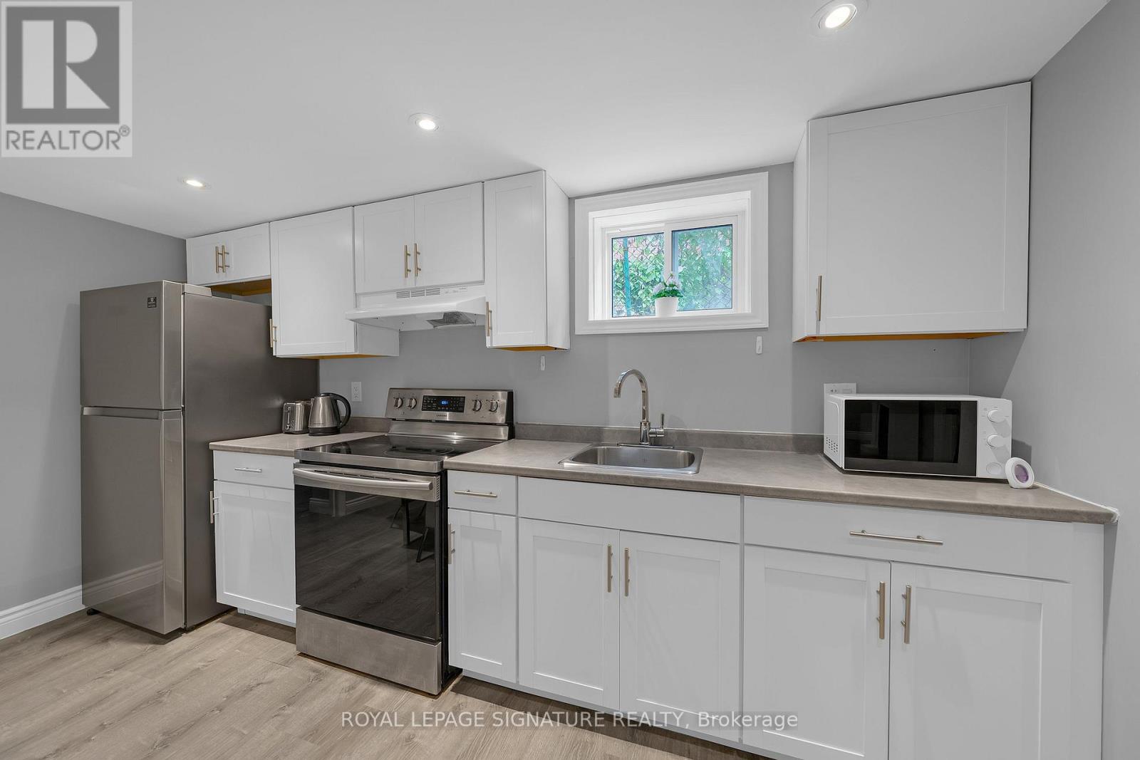 118 REXLEIGH DRIVE - Image 34
