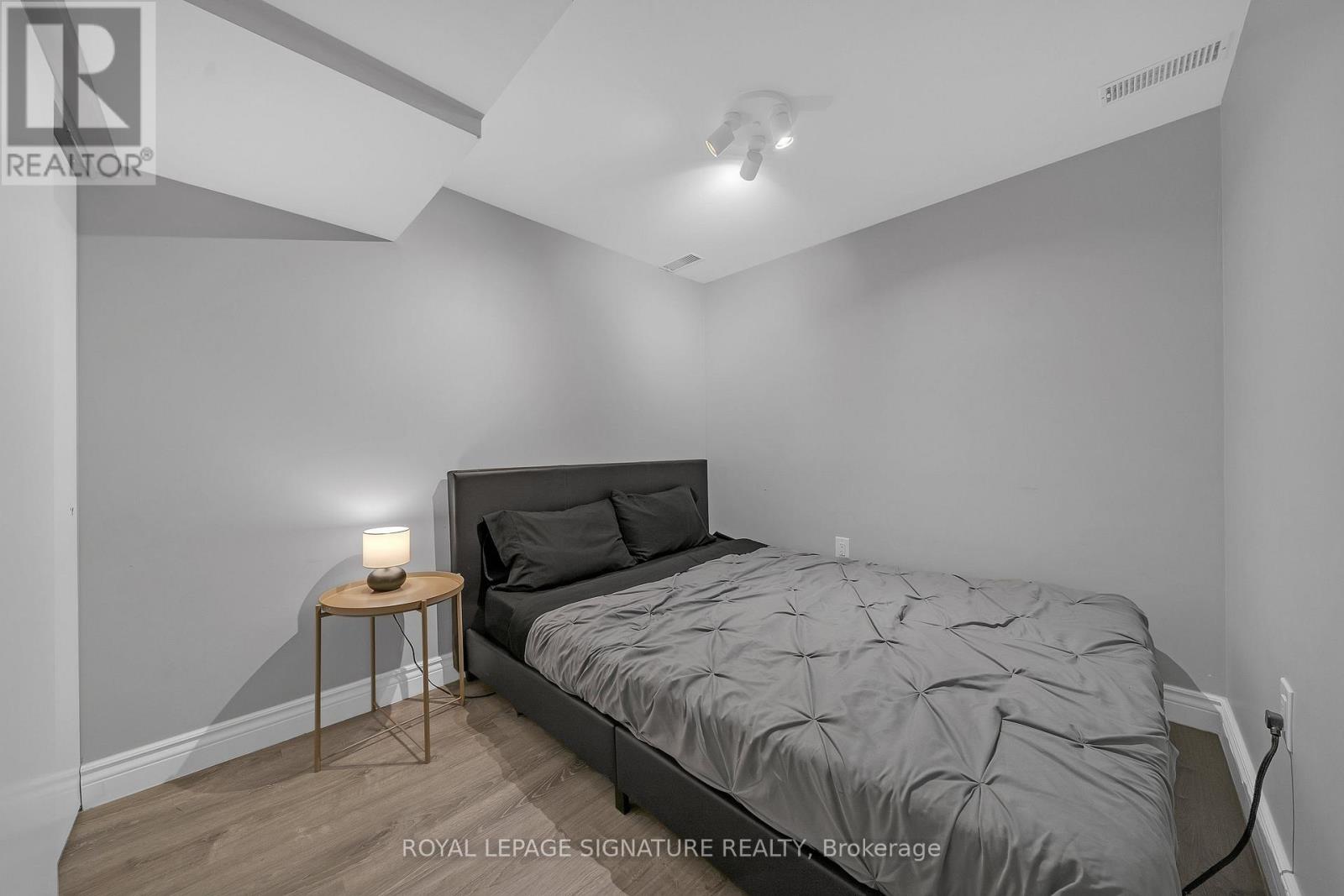 118 REXLEIGH DRIVE - Image 40