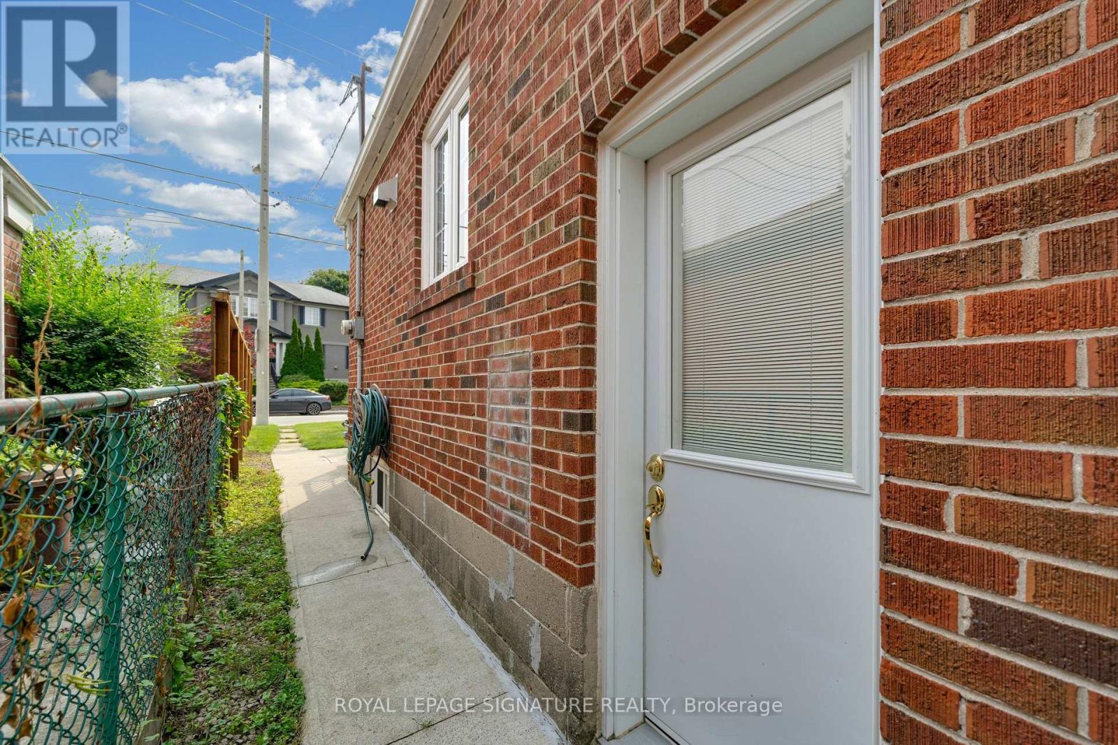 118 REXLEIGH DRIVE - Image 44