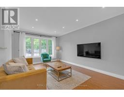 Living room - 118 Rexleigh Drive, Toronto, ON M4B2N3 Photo 7