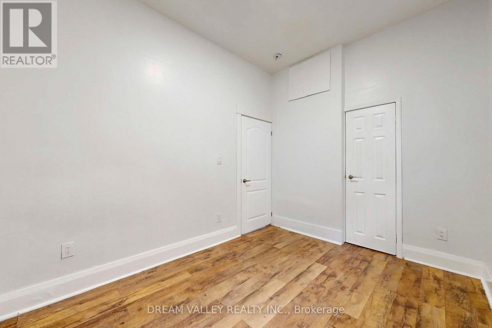 47 LAUREL AVENUE - 14