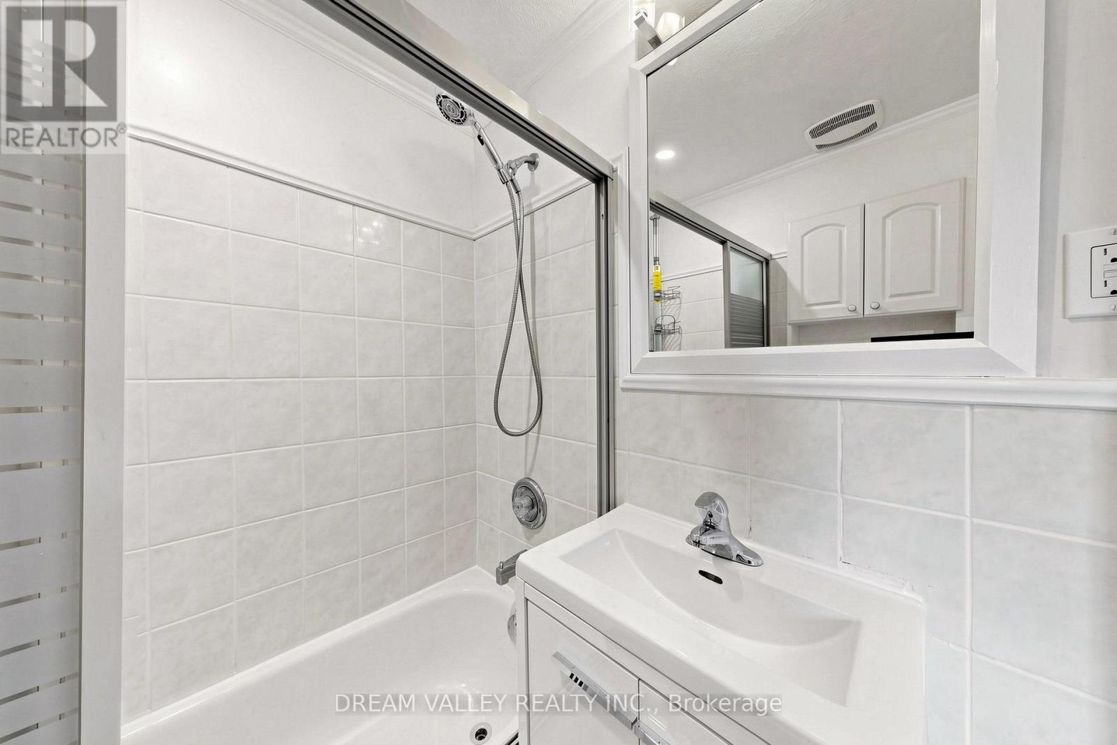47 LAUREL AVENUE - 17