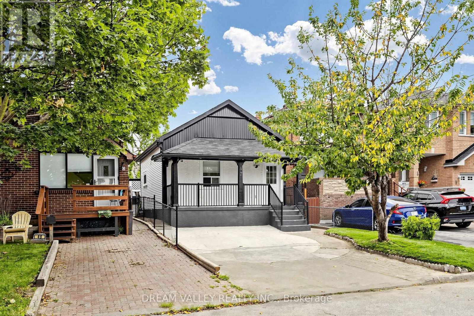 47 LAUREL AVENUE - 2