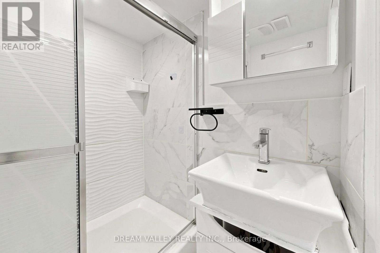 47 LAUREL AVENUE - Image 25