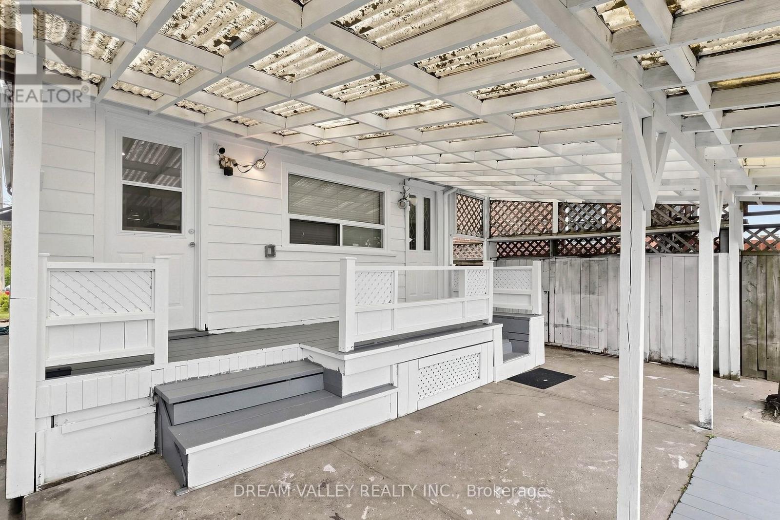 47 LAUREL AVENUE - 26