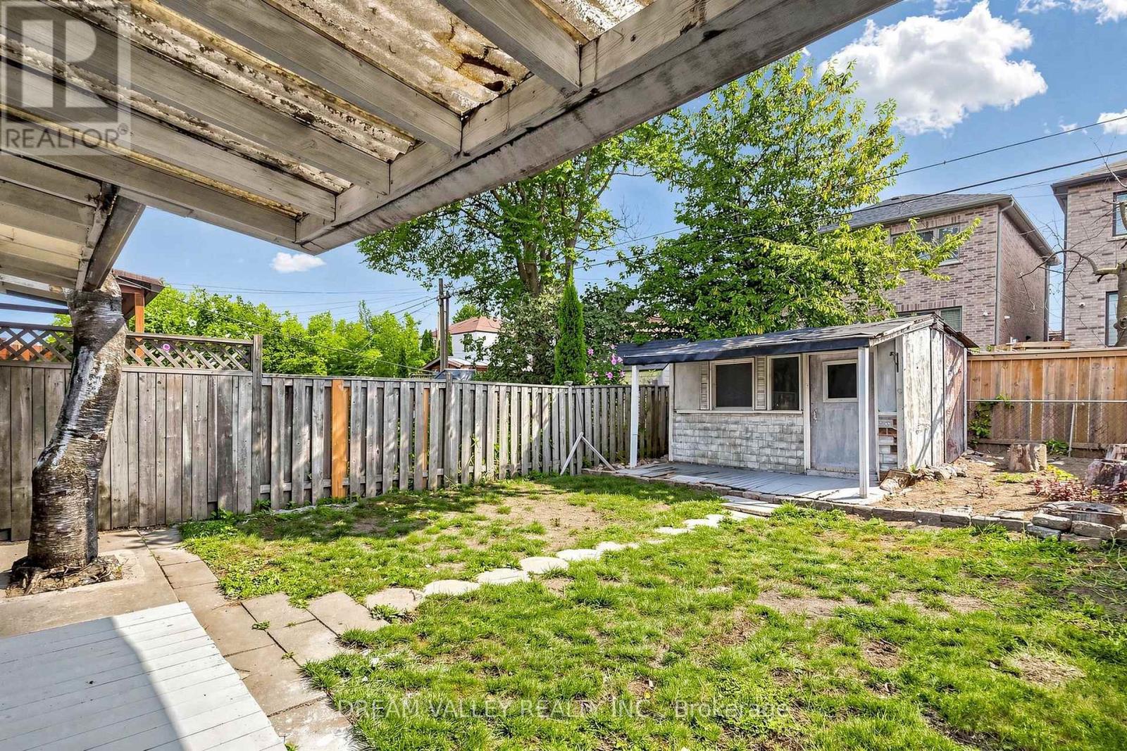 47 LAUREL AVENUE - 29