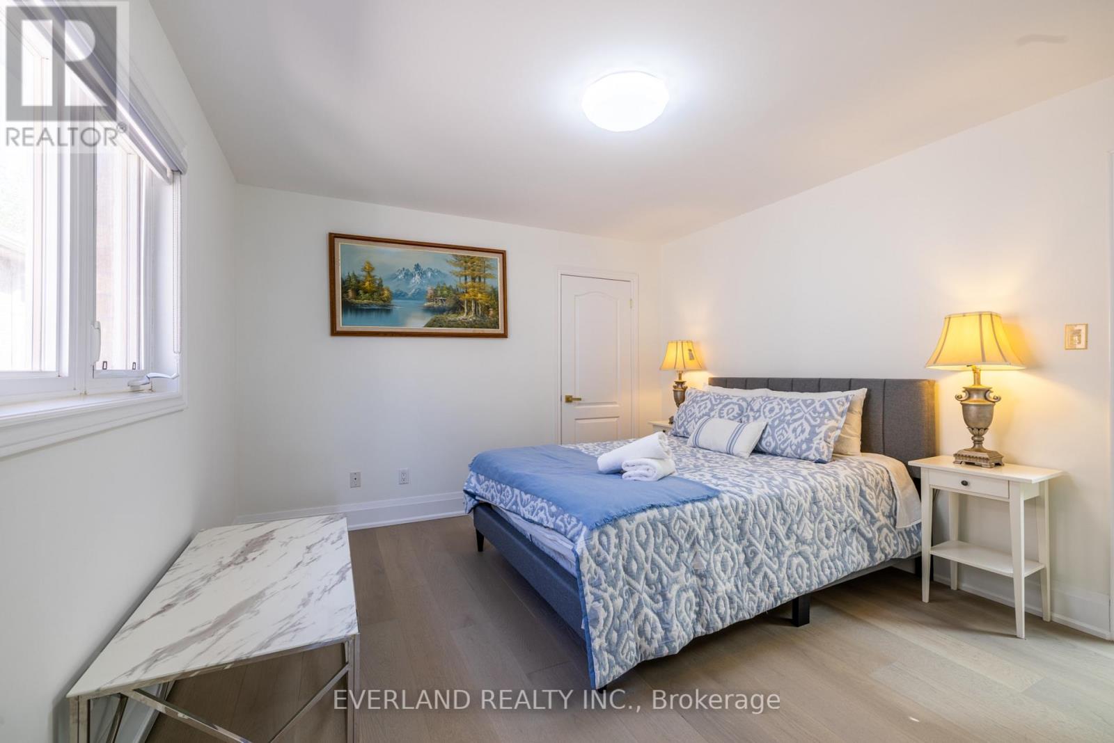 10 MEGARRY COURT - 25