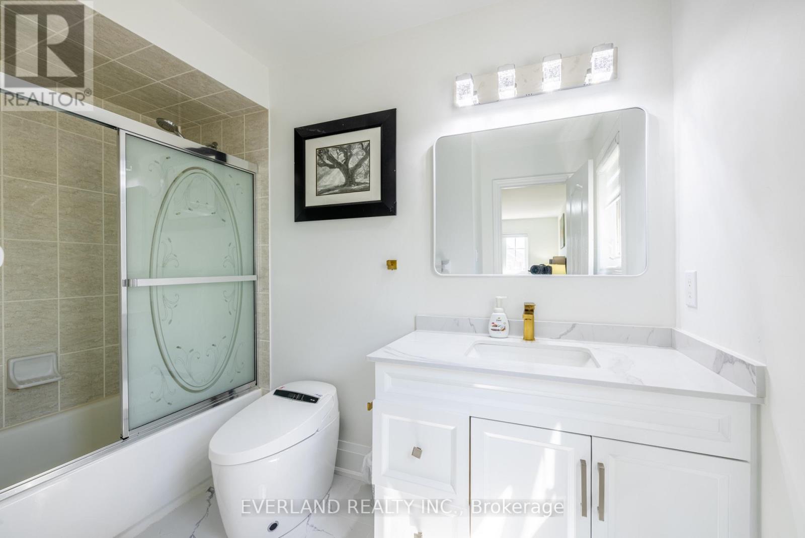10 MEGARRY COURT - 27