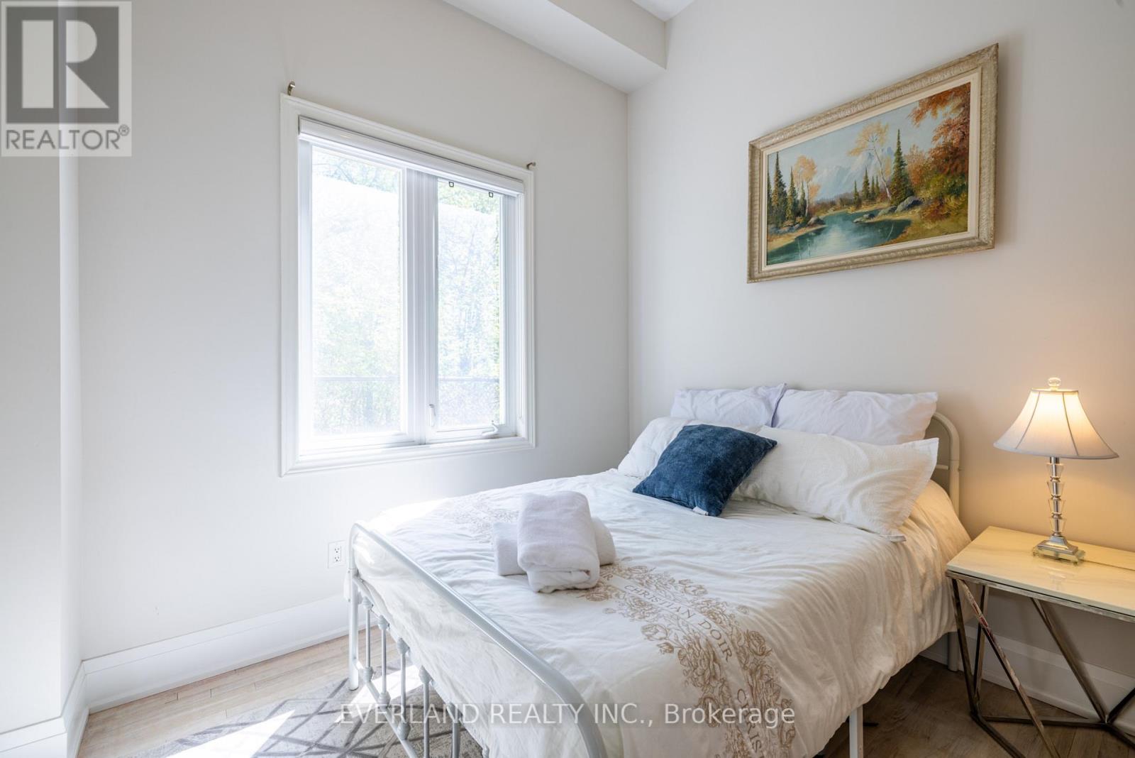 10 MEGARRY COURT - 28