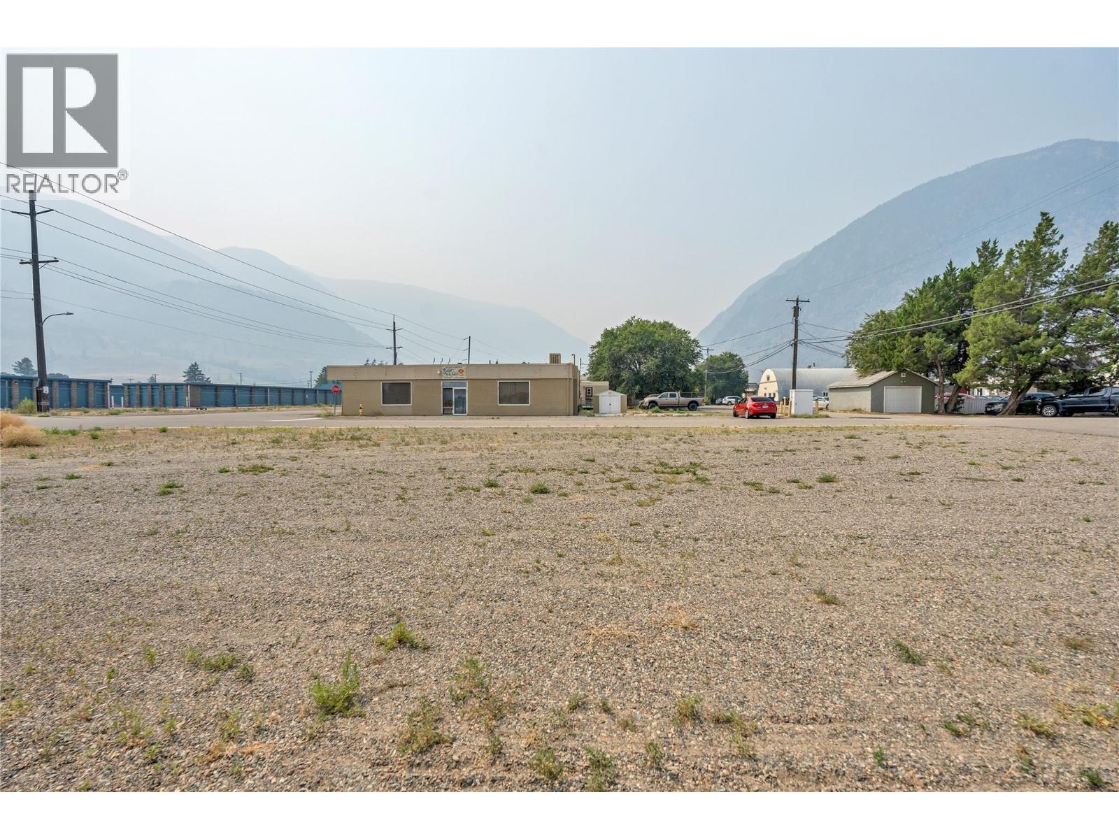 604 Veterans Avenue, Keremeos