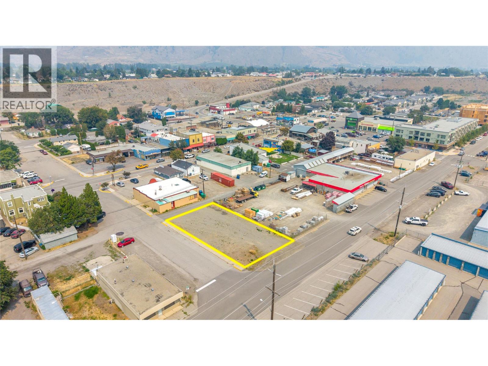 604 Veterans Avenue, Keremeos