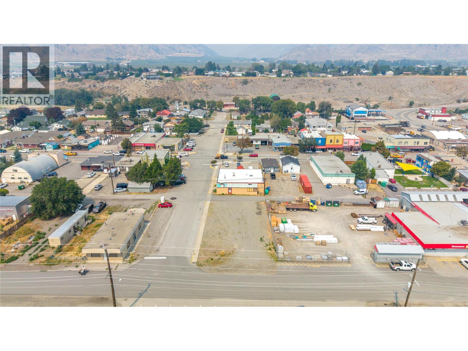 604 Veterans Avenue, Keremeos