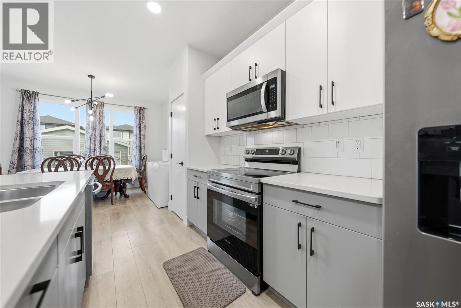 132 Rosewood BOULEVARD E - Image 15
