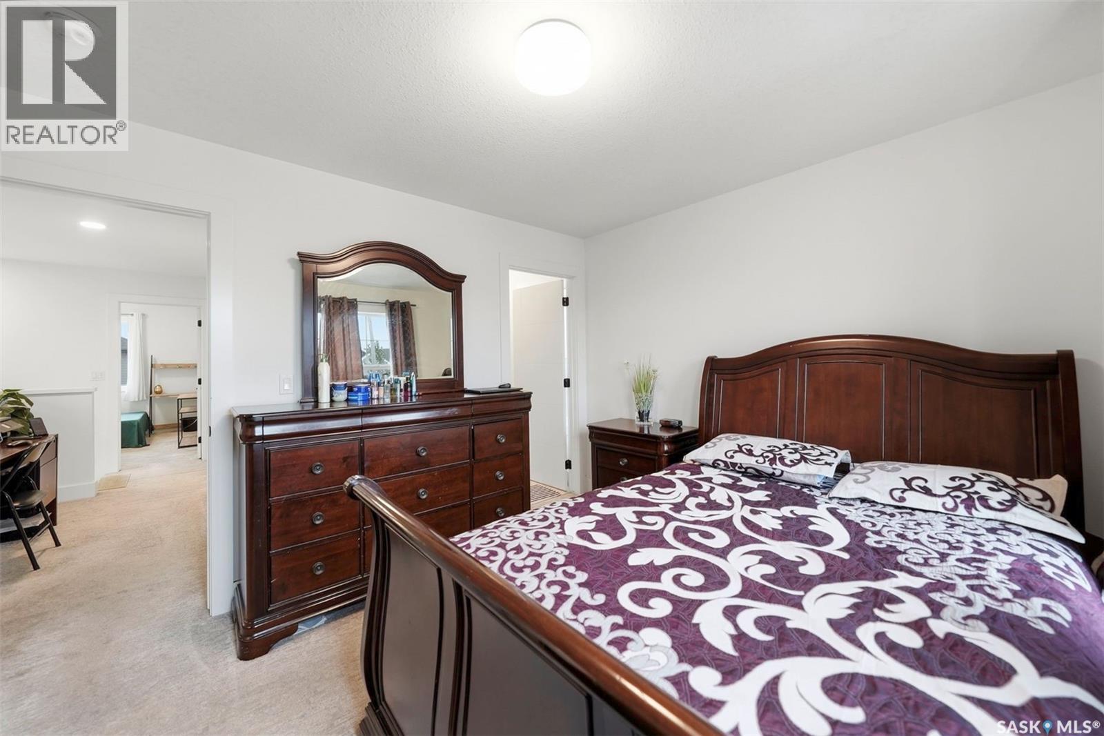 132 Rosewood BOULEVARD E - Image 21
