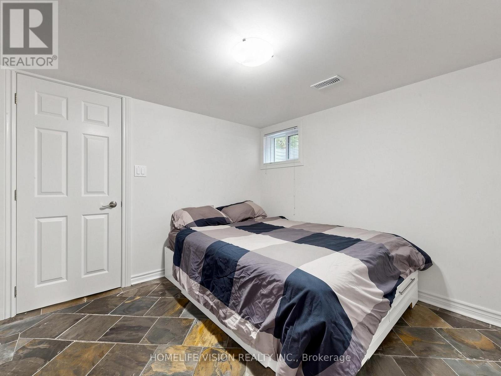 9 LYNDFIELD CRESCENT - Image 41