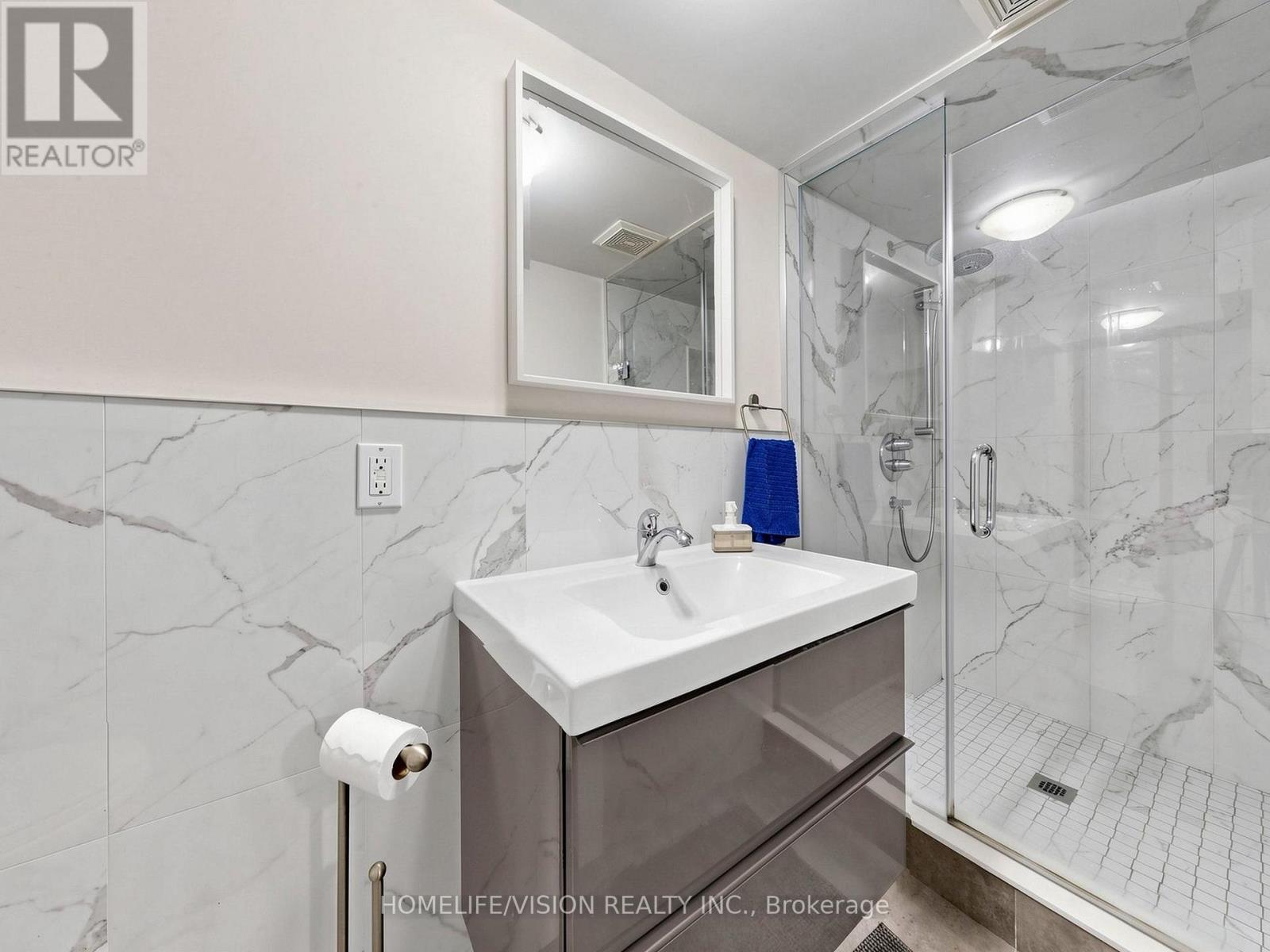 9 LYNDFIELD CRESCENT - 42
