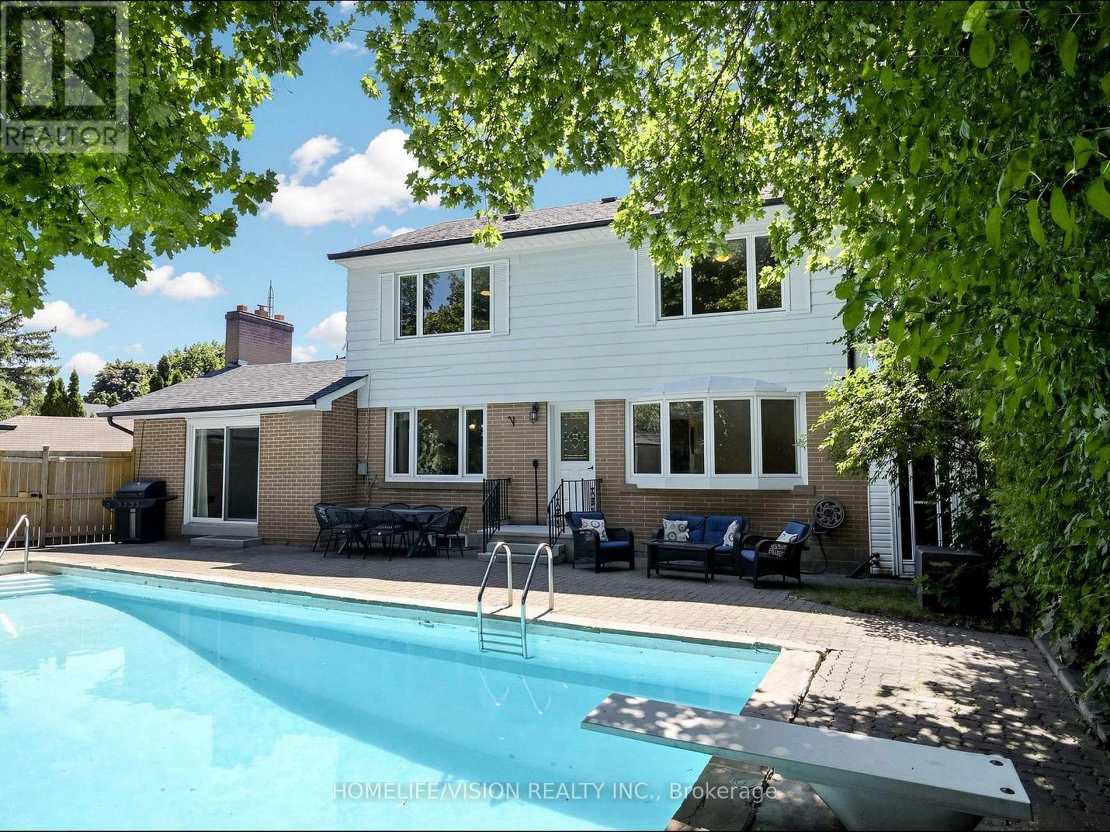 9 LYNDFIELD CRESCENT - Image 45