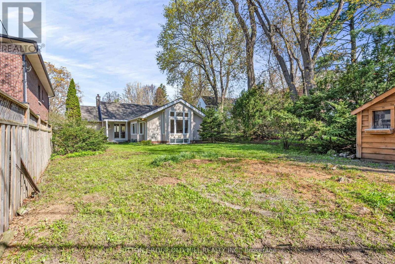 29 ROBIN HOOD ROAD - 33