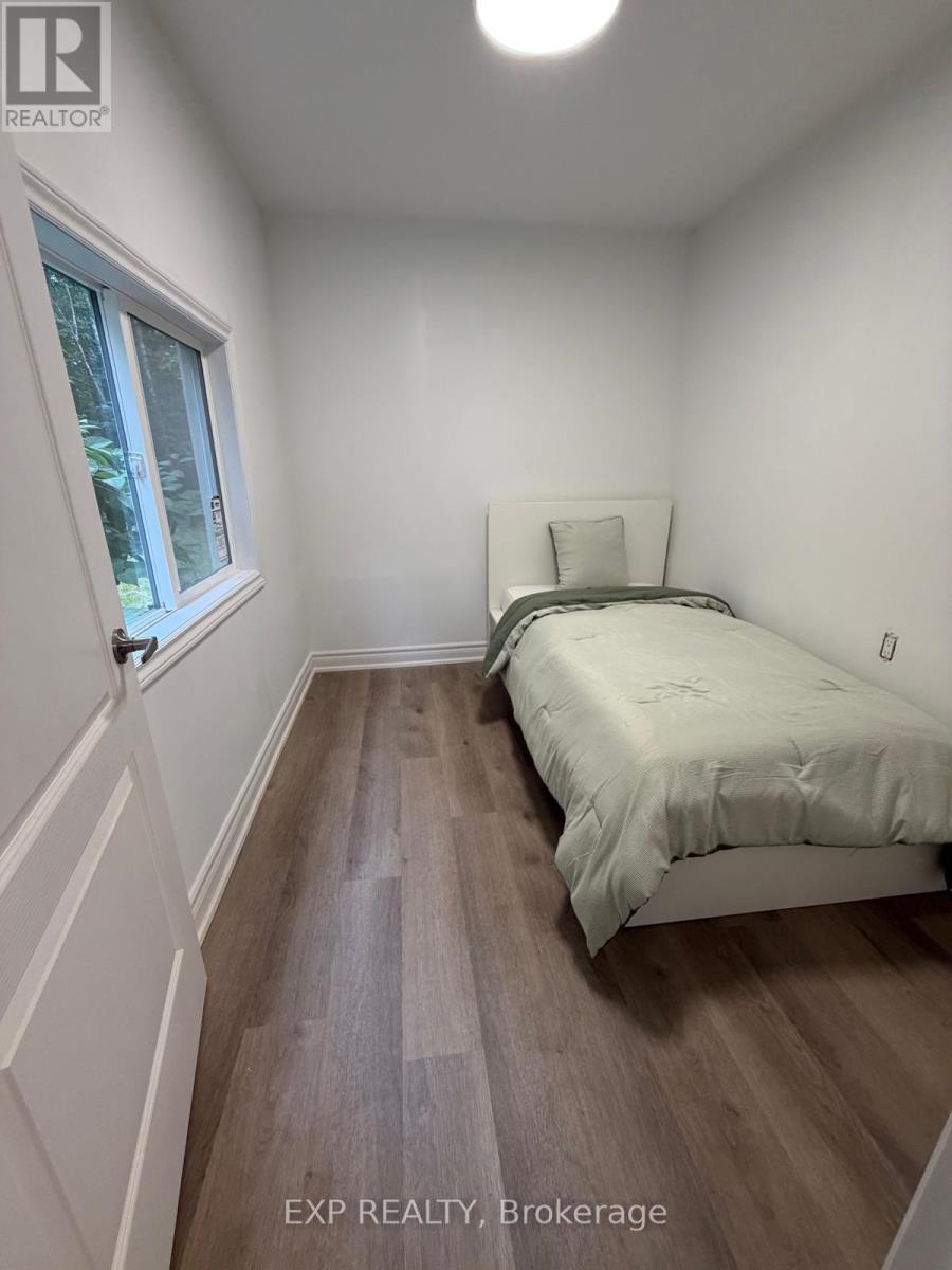 137 OLD NORTH ROAD S - 9