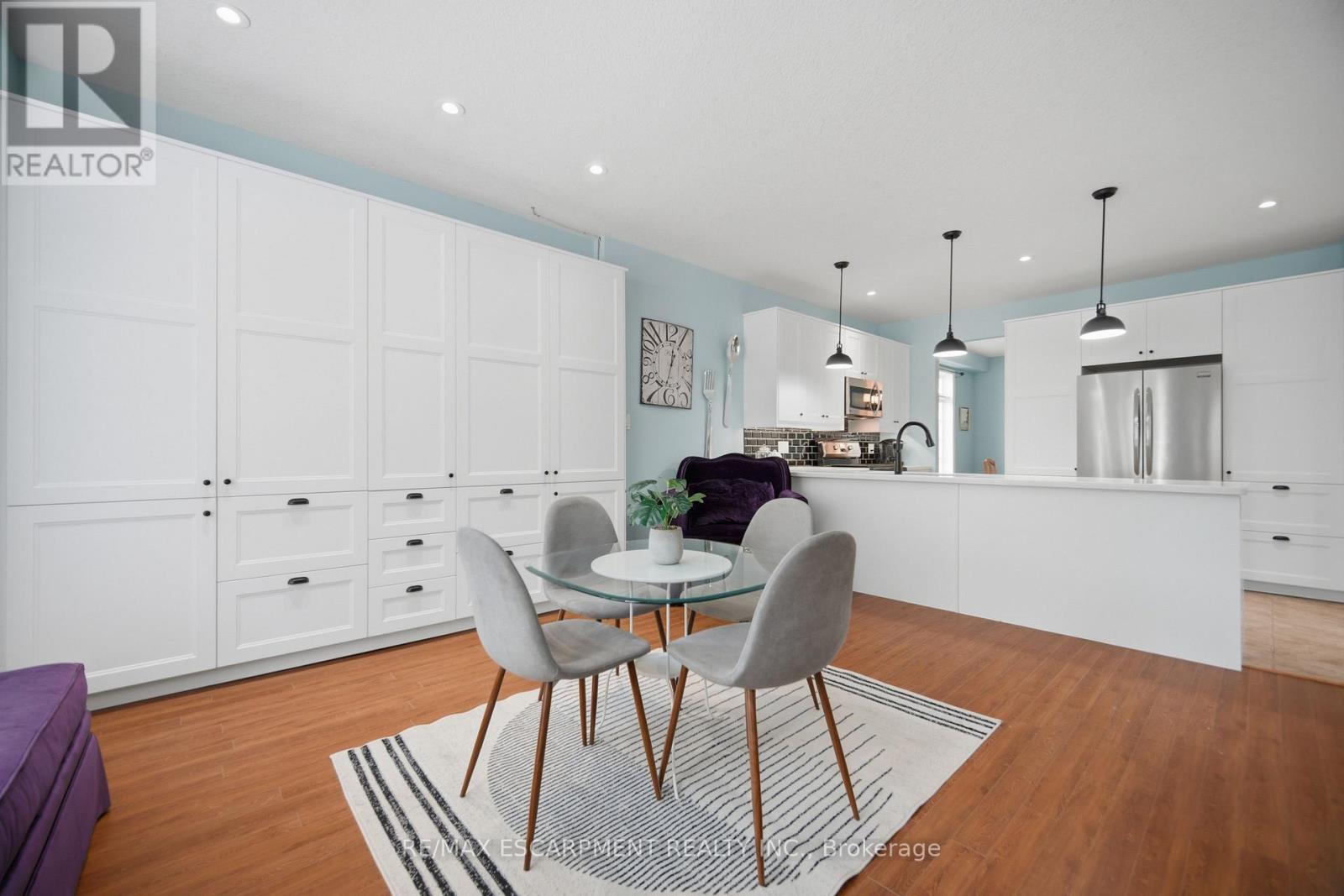 40 SUNNYCROFT COURT - 12