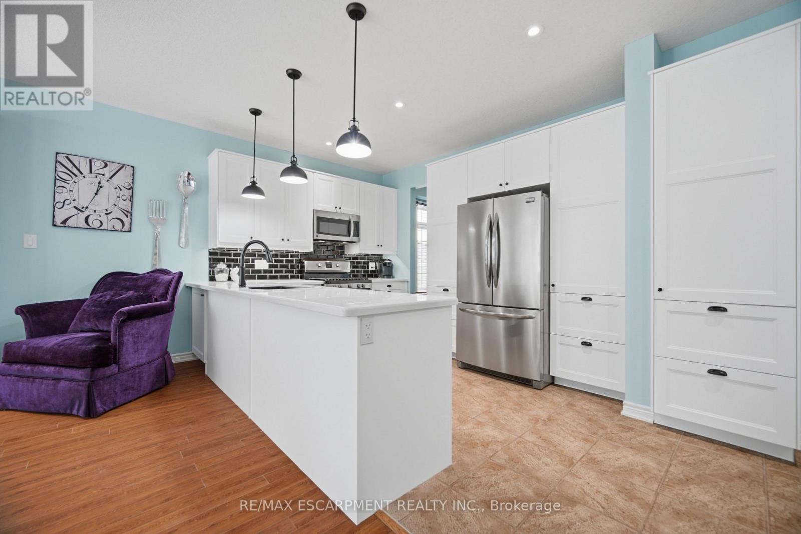 40 SUNNYCROFT COURT - 14