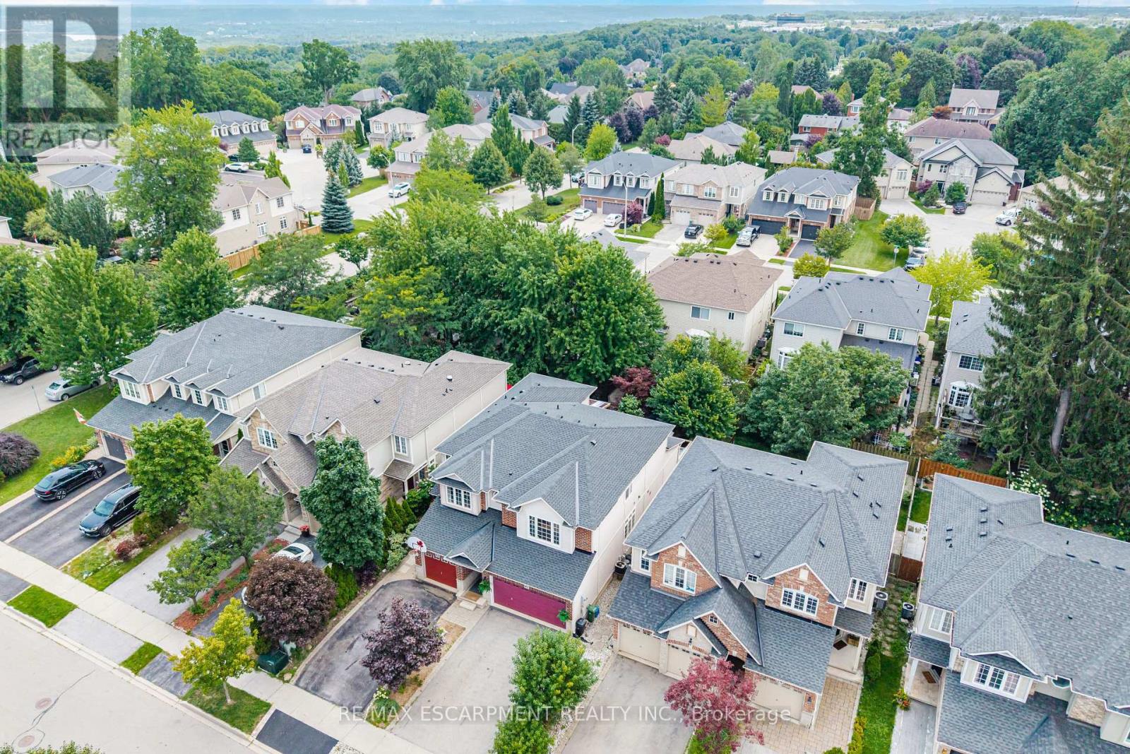 40 SUNNYCROFT COURT - 3