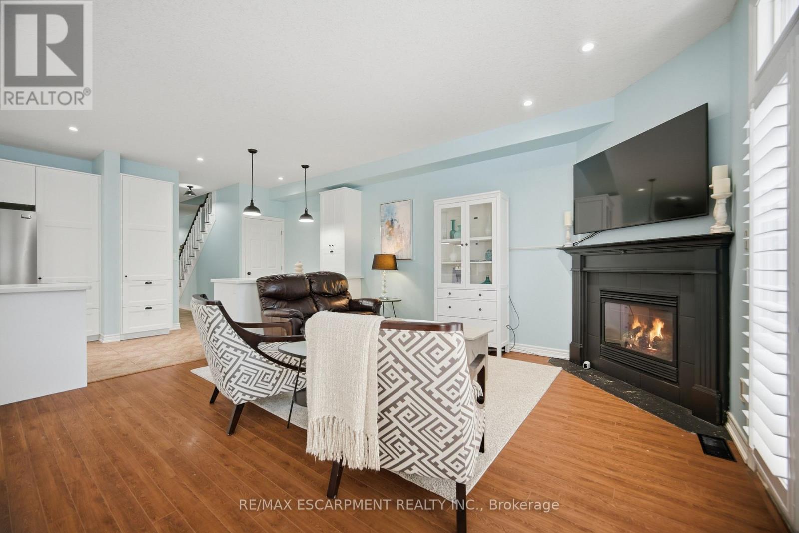 40 SUNNYCROFT COURT - 8