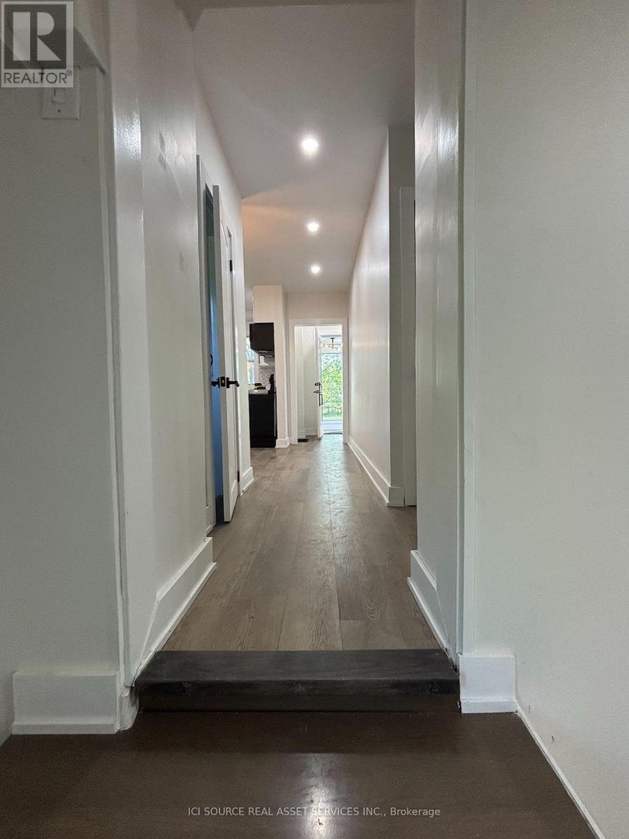 1900 BRUCE ROAD 15 - 18