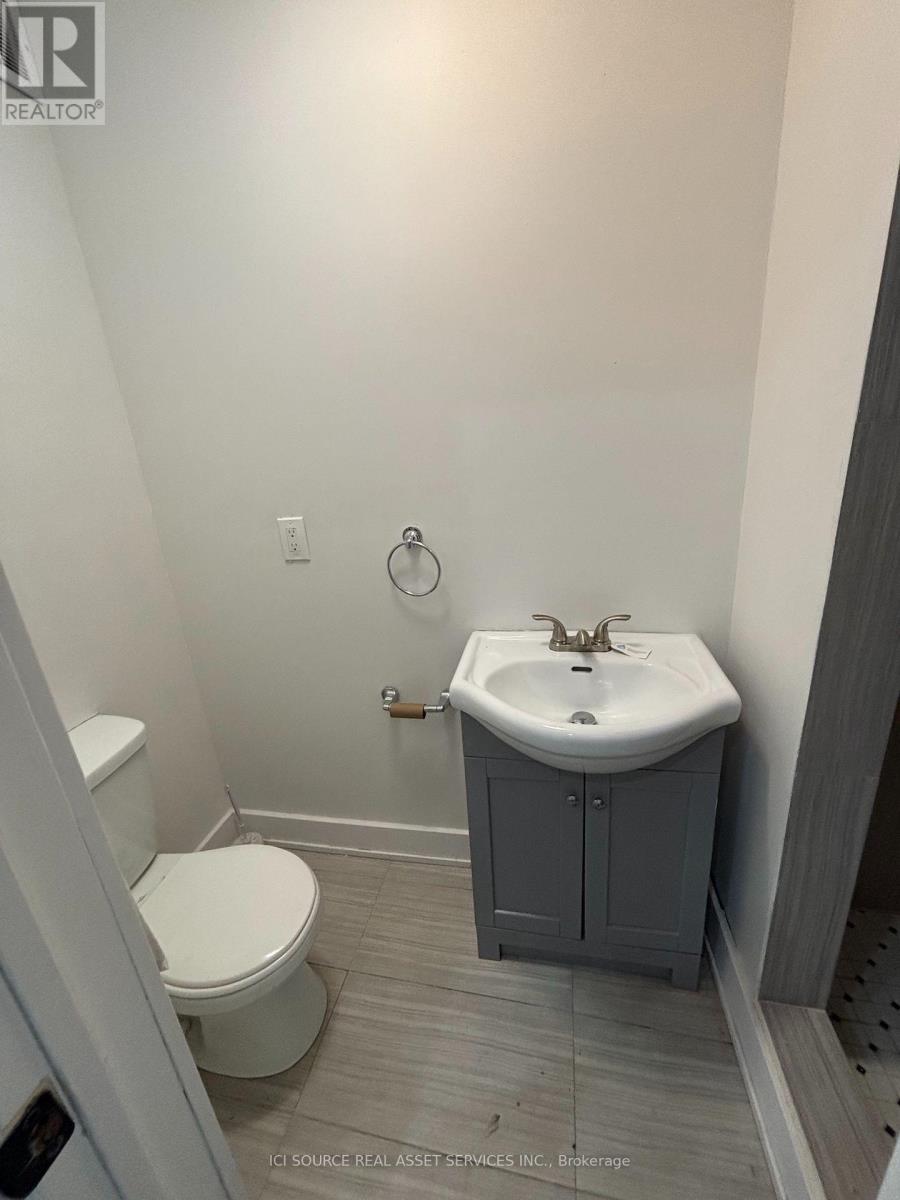1900 BRUCE ROAD 15 - 19