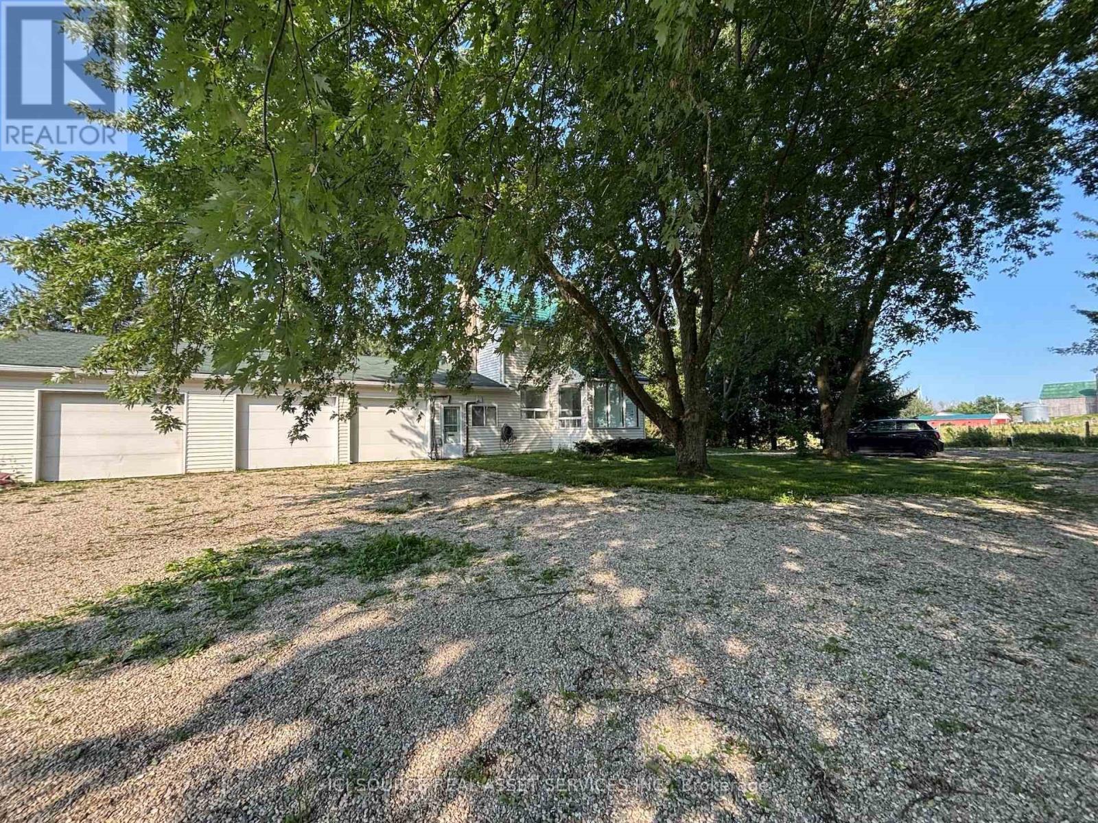 1900 BRUCE ROAD 15 - 32